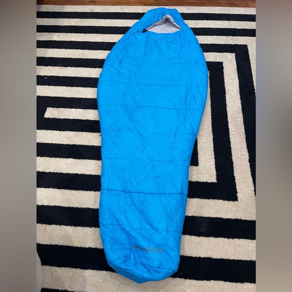 L.L. Bean Other - L.L. Bean Blue Women’s Adventure Mummy Sleeping Bag